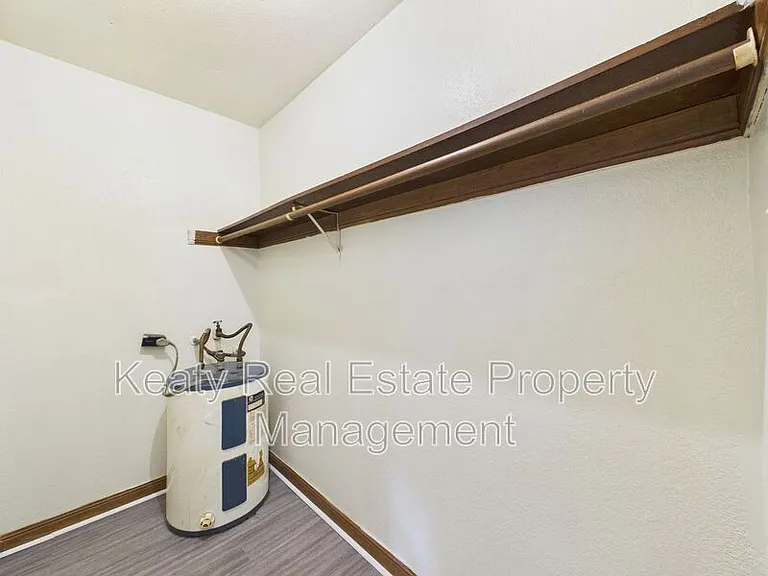 207 Rue Royale #A — Photo 11