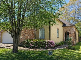 13 Golf Club Rd, Hattiesburg, MS 39402