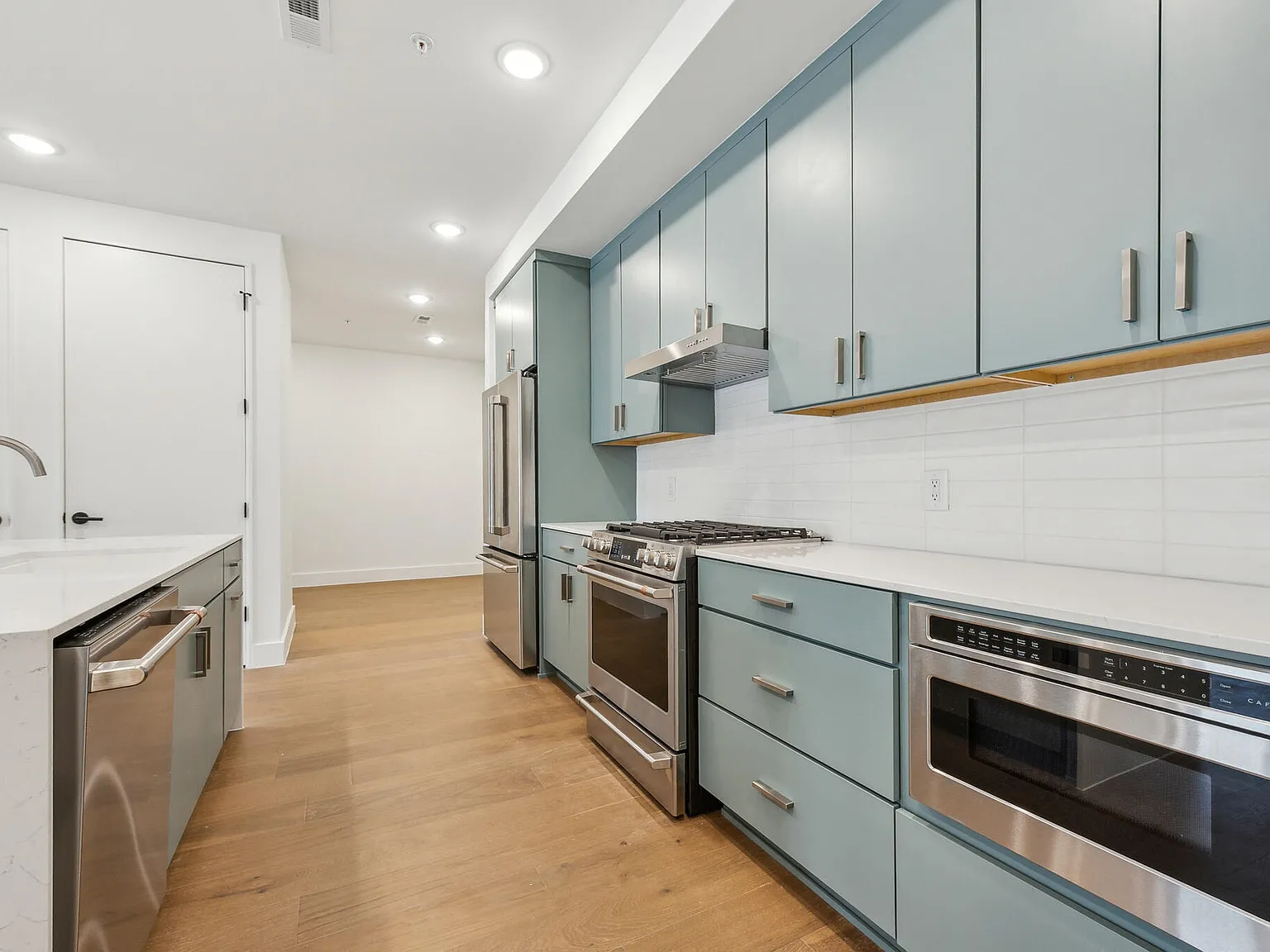 2 bed, 1288 sqft, $3,100 — Photo 4