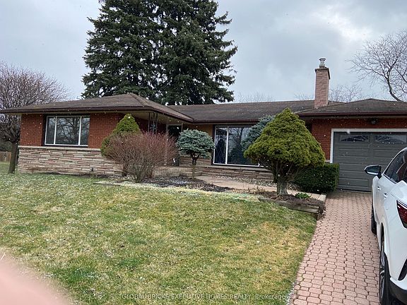 2nd image of 123 Seneca Dr
