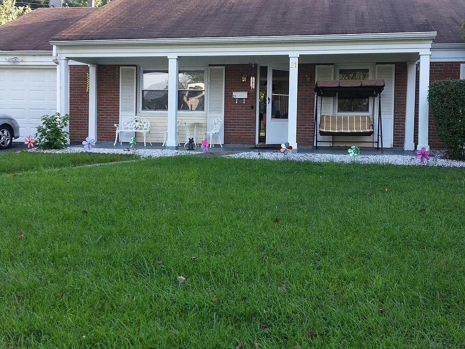 Front view, 21 Newtown Lane