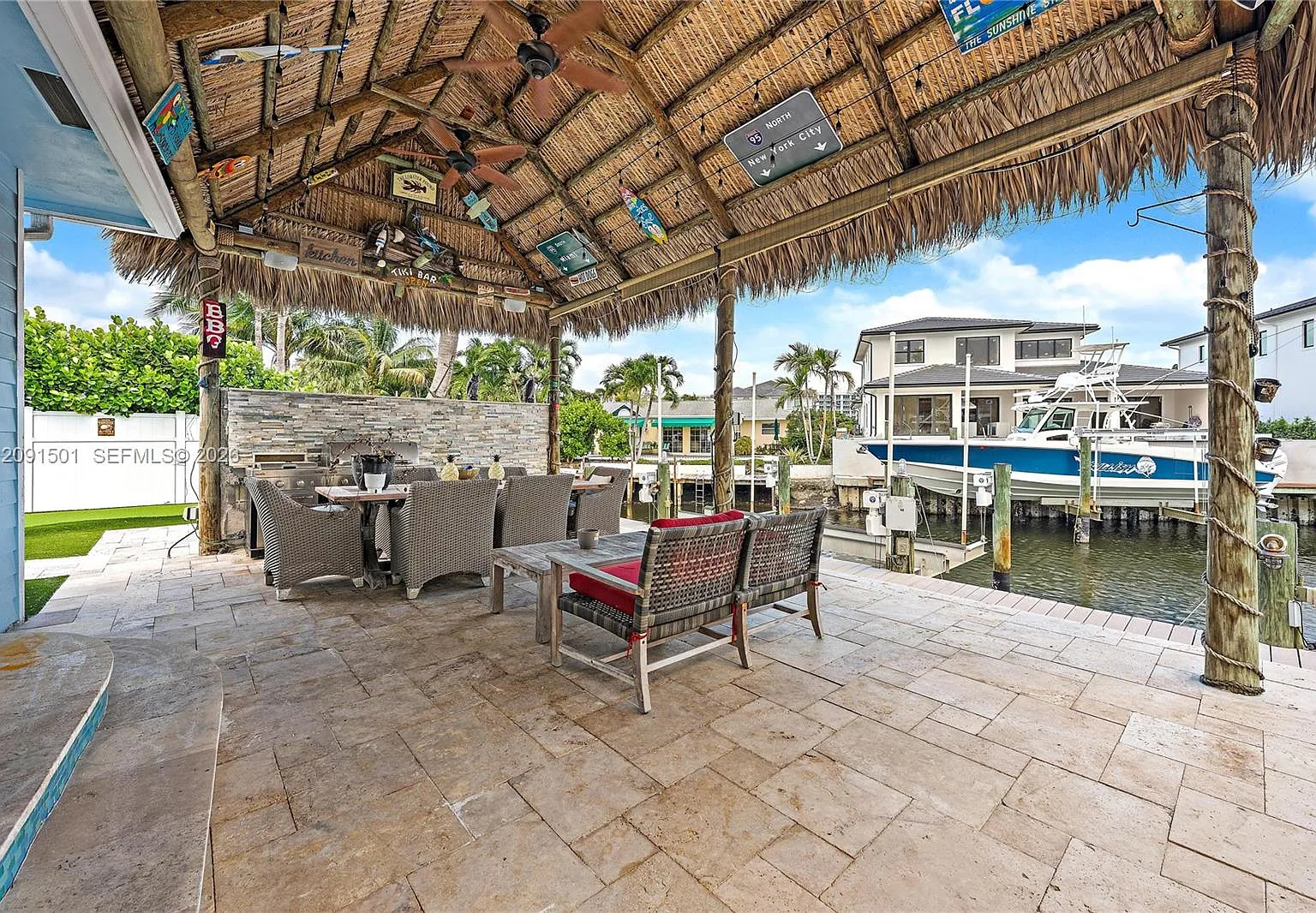 Pirates Cove — Photo 4