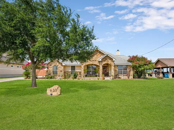 630 N DICKSON ST, Poth, TX 78147