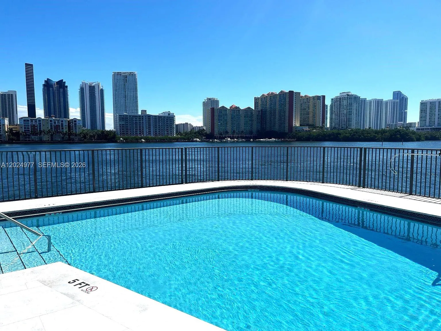 Pelican Landing Condo — Photo 2