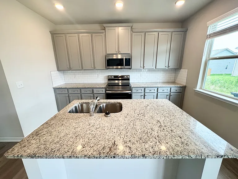 109 Denmon Ct — Photo 10
