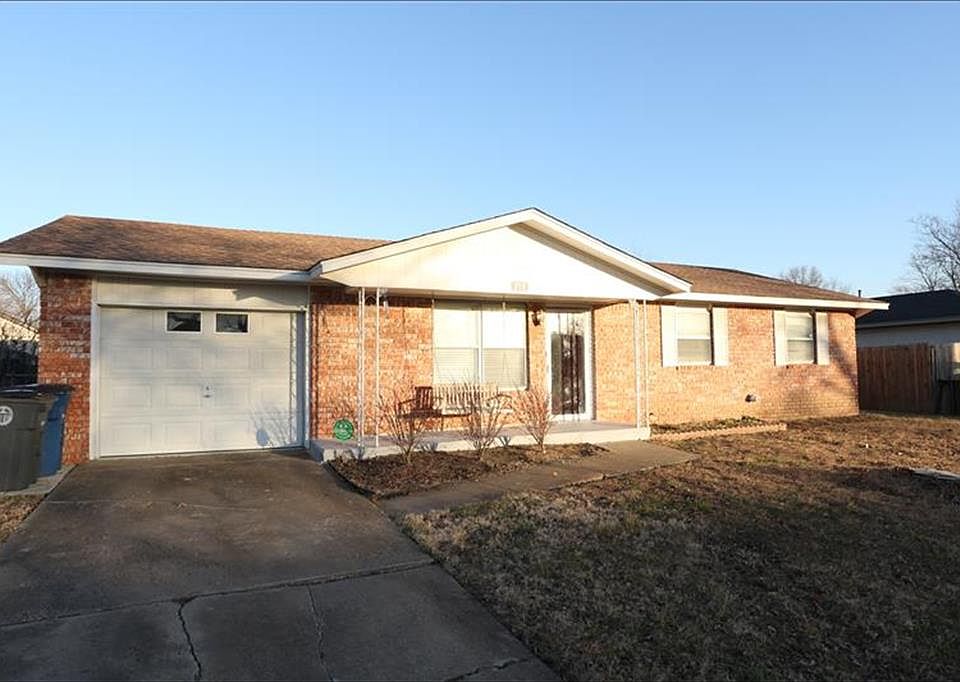 1st image of 279 S 163rd Ave E