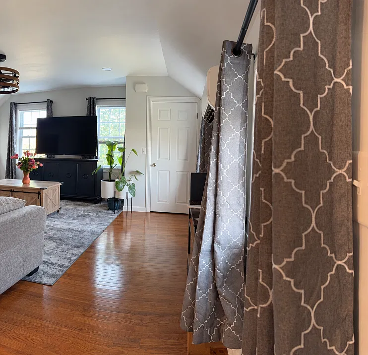 1 bed, 900 sqft, $2,200 — Photo 3