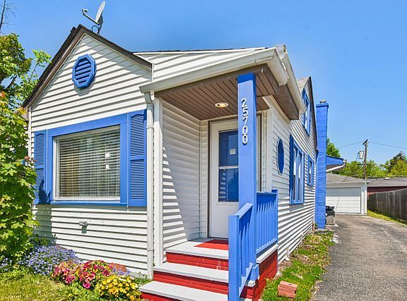 3rd image of 25700 W Arcade Dr S