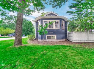 6060 Pershing Ave, Downers Grove, IL 60516