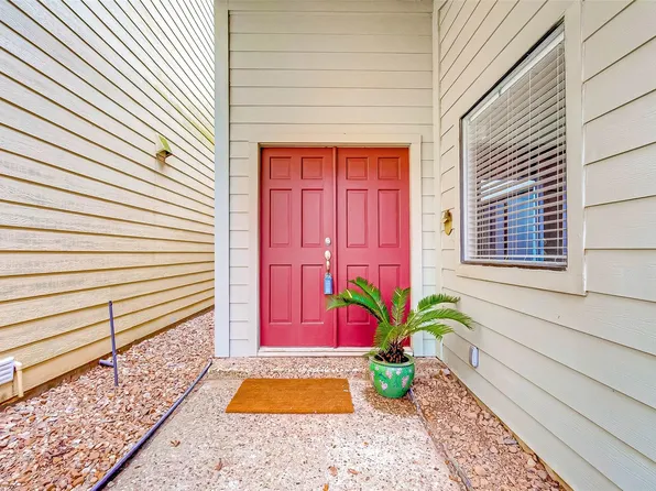 395 Rancho Bauer Dr, Houston, TX 77079