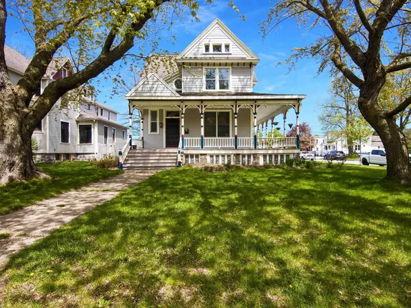 445 E State St, Traverse City, MI 49686