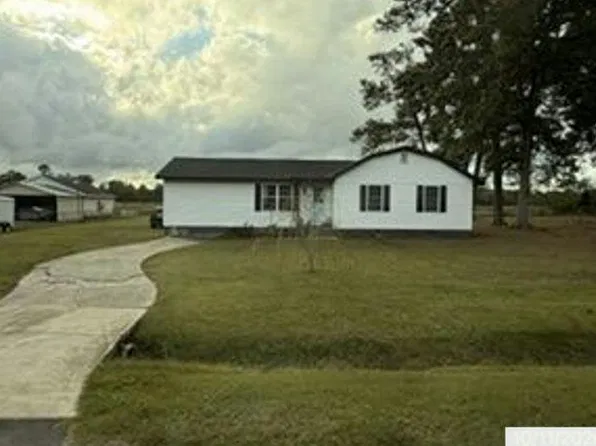 419 Central Dr, Snow Hill, NC 28580
