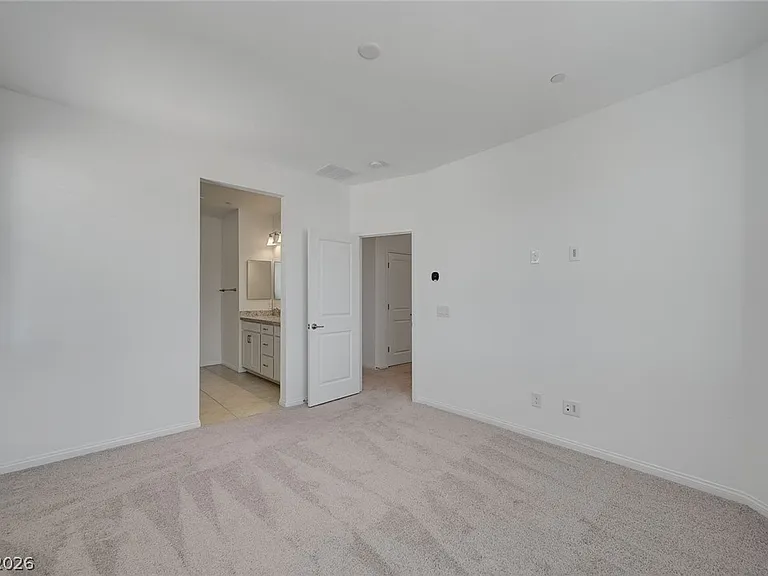 242 Freeport View Pl — Photo 8