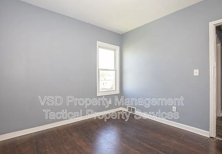 3484 W 60th St #UP — Photo 11