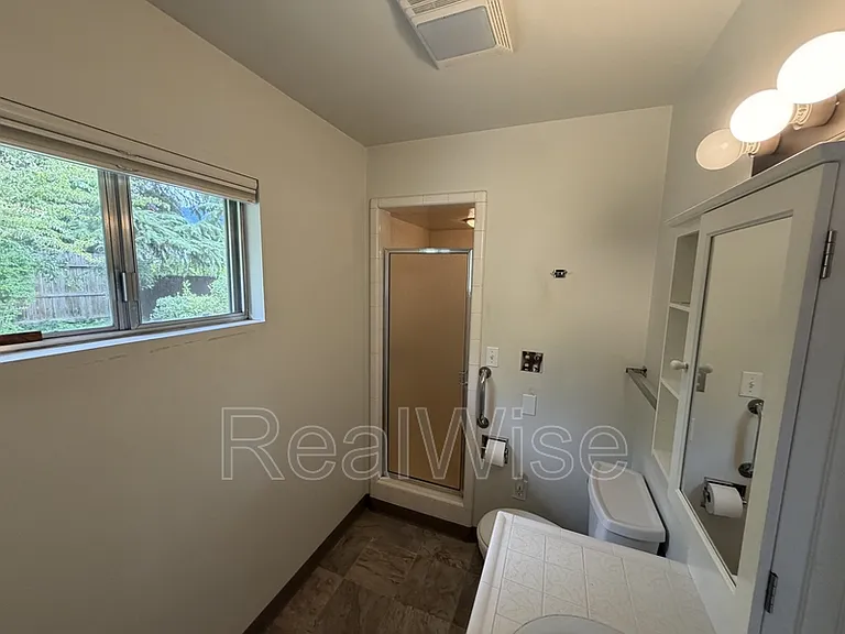 7730 SW Eaker Pl — Photo 45