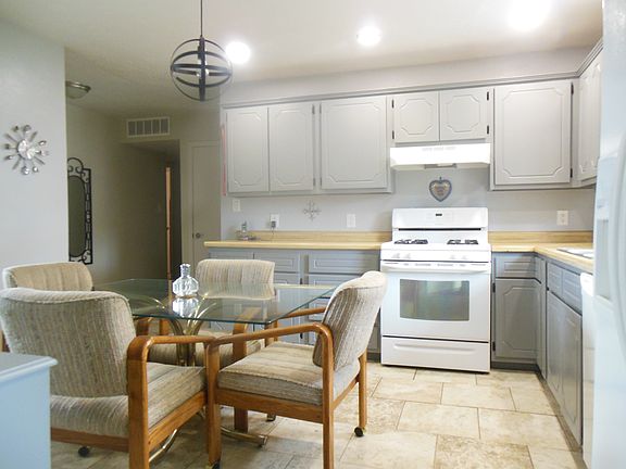4th image of 4013 E Douglas St