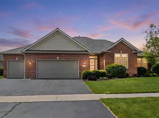 2337 Dustin Dr, Sycamore, IL 60178