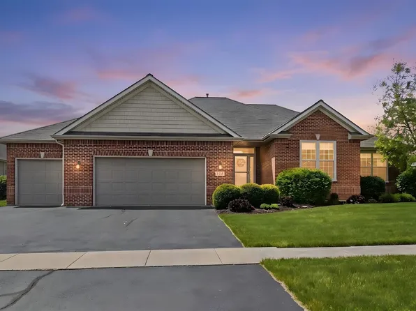 2337 Dustin Dr, Sycamore, IL 60178