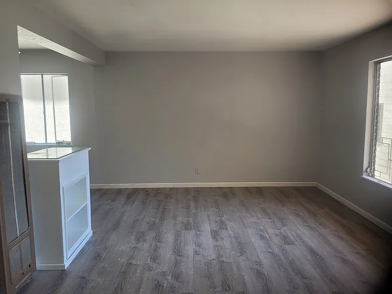 260 Lee St — Photo 2
