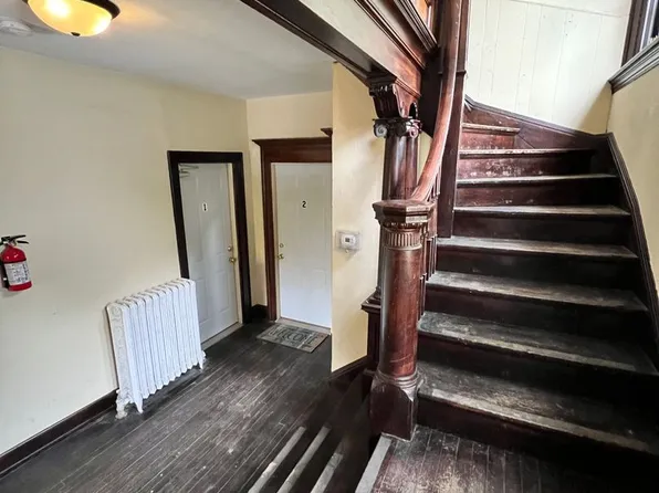 1317 E 2nd Street, 1317 E 2nd St APT 4, Duluth, MN 55805