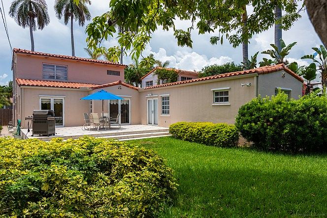 2nd image of 4461 Royal Palm Ave