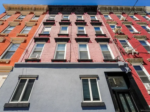 402 Grand Street image 19 of 20