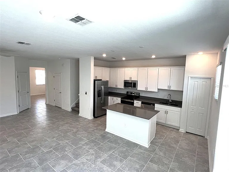 7501 Stone Creek Trl — Photo 5