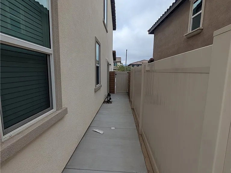 11804 Wandering Way — Photo 40