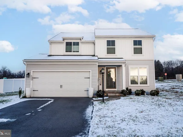 3500 Winter Dr, Dover, PA 17315
