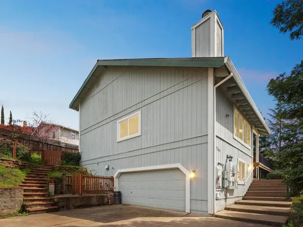 3289 Sudbury Rd, Cameron Park, CA 95682