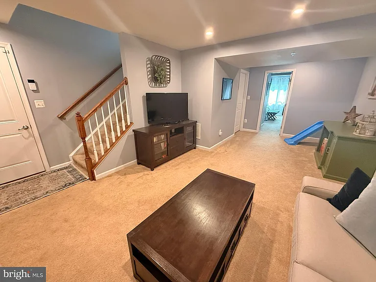 17875 Sugarberry Rd — Photo 23