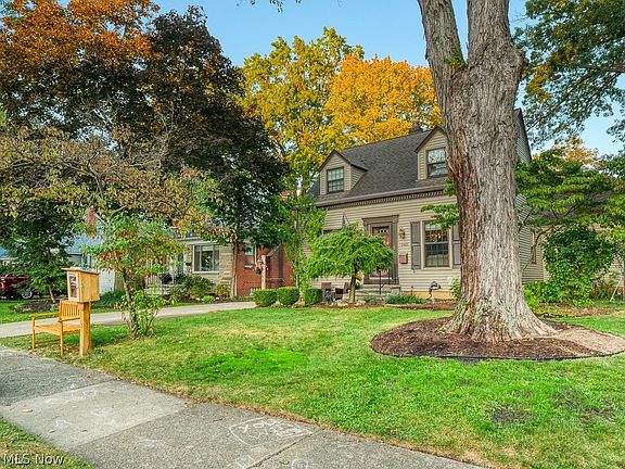 3rd image of 543 Kenilworth Rd