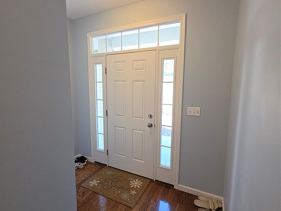 2nd image of 31 Pinto Rd W