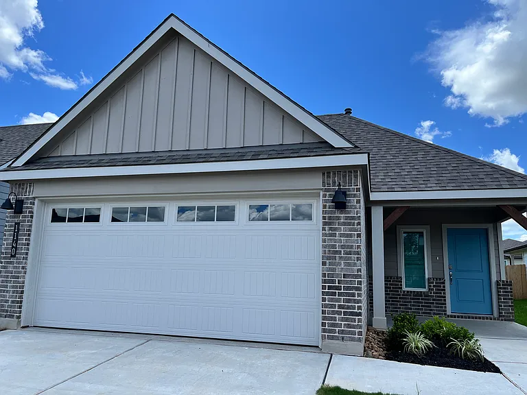 1140 Toledo Bend Dr — Photo 2