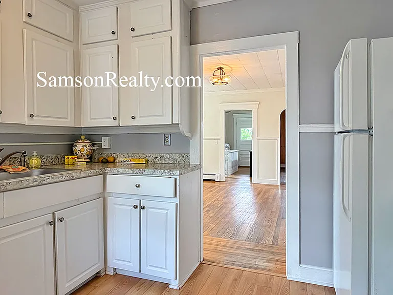 410 Thames St #2 — Photo 8
