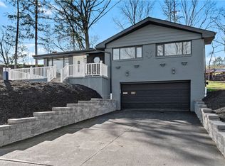 350 Mowry Dr, Pittsburgh, PA