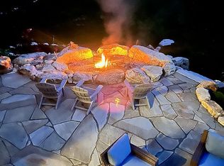 799 Island Pond Rd, Manchester, NH 03109