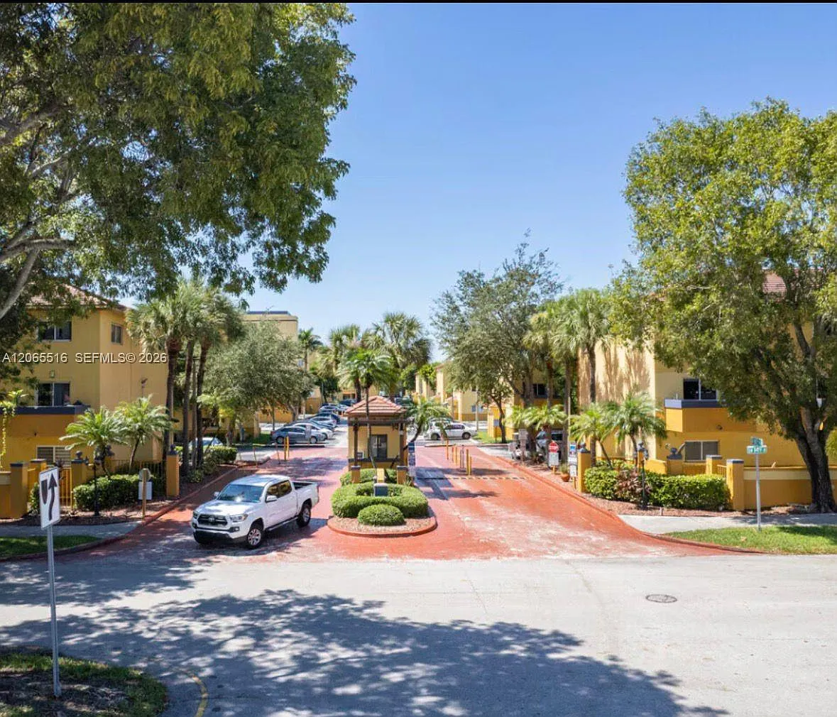 Waterview Condo — Photo 2
