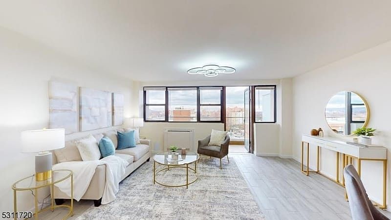 1st image of 121 S Munn Ave #10F