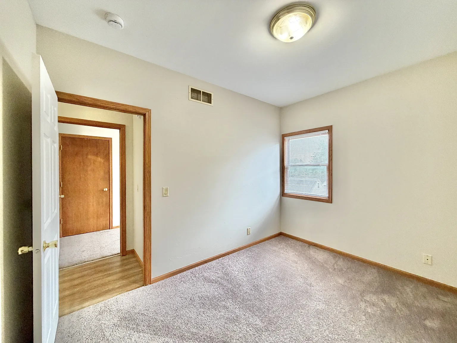 15 Elliott Street - 1 — Photo 4