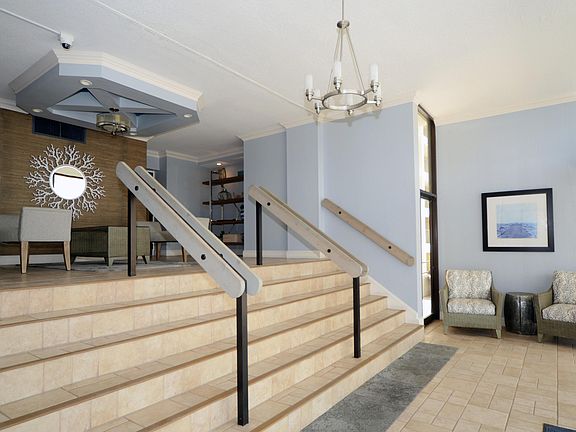 5th image of 1301 S 1st St #404