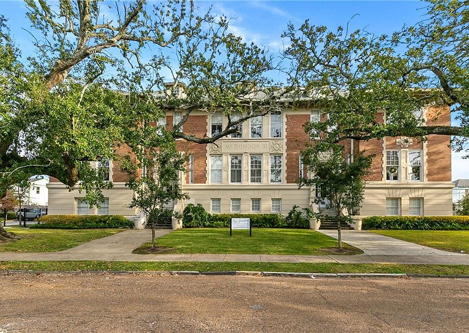1st image of 800 N Rendon St #202