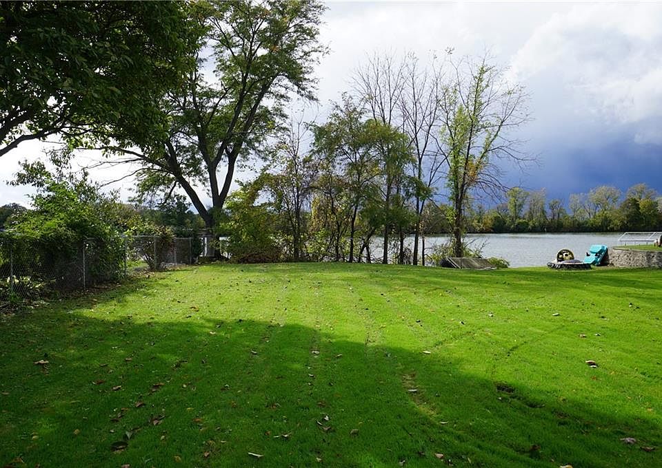 1st image of 00000 Lakeview Ct