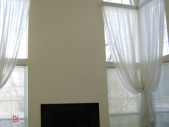 4th image of 119 Thistle Ct
