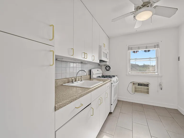 26 Briarwood Rd #2 — Photo 5