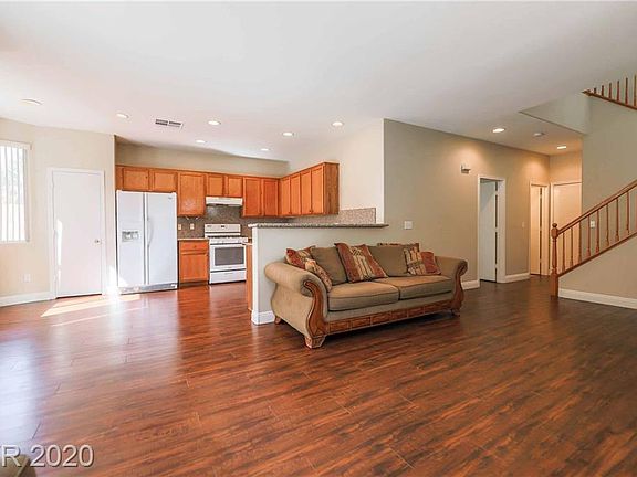 2nd image of 659 Marlberry Pl