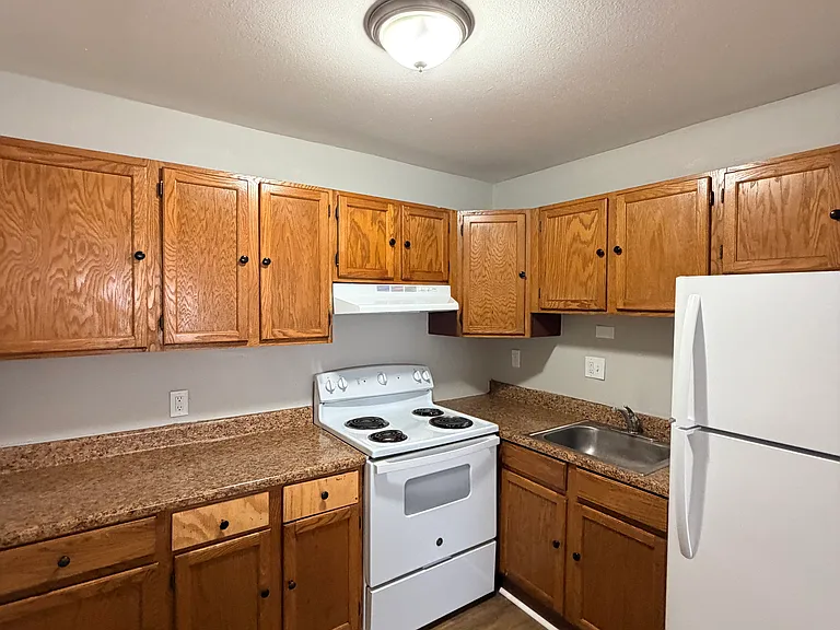 47 Barnes Ave #C3 — Photo 2