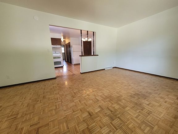 5th image of 1097-1099 Laurel Ct