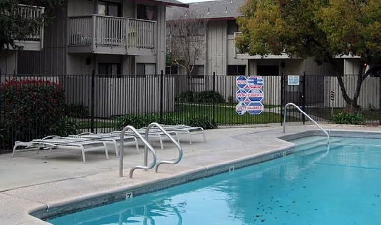 1001 Loughborough Dr — Photo 7
