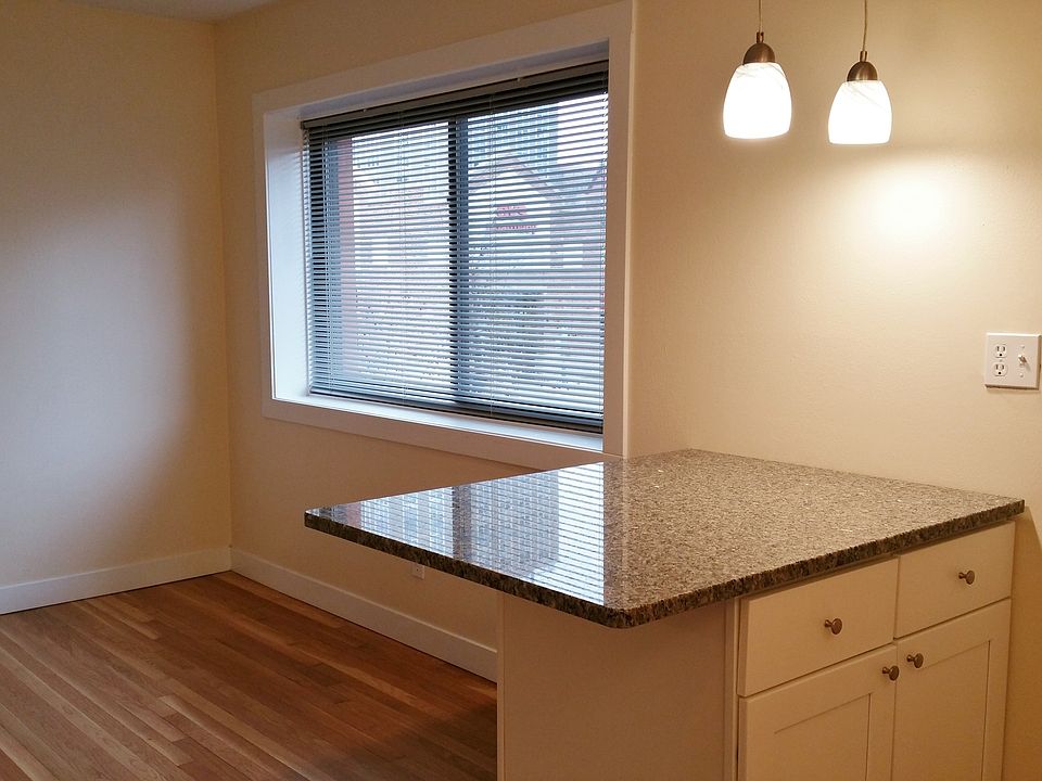 1st image of 1639 N Farwell Ave APT 202